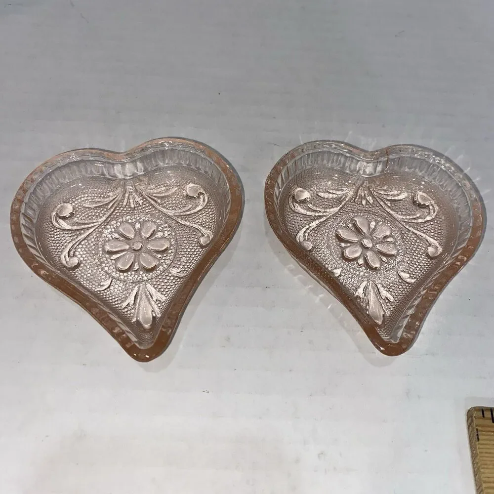 Vintage Indiana Glass Pink Tiara Sandwich Heart Floral Pattern Trinket Dish (2)